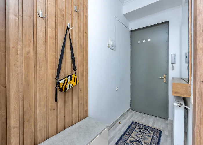 Le Home - Cozy 2 Bedroom Apartment In Saburtalo