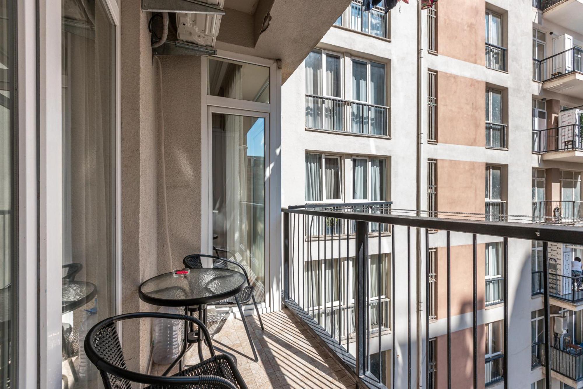 Le - Cozy 2 Bedroom In Saburtalo *