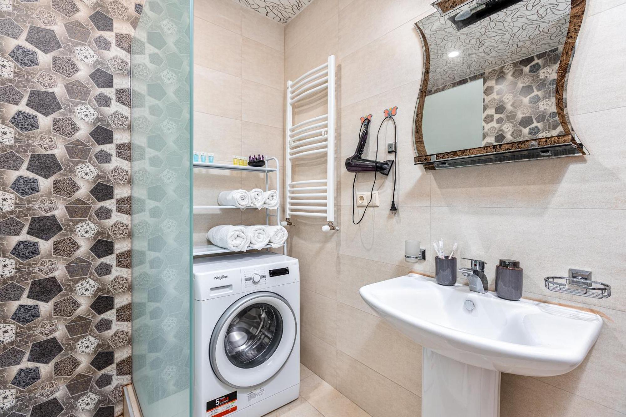 Le - Cozy 2 Bedroom In Saburtalo *